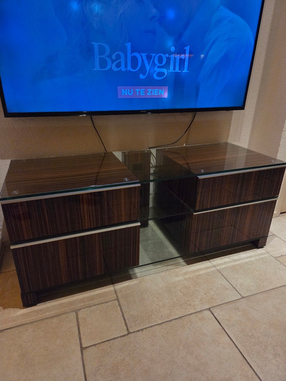 Design TV-meubel merk Sonorous met glazen bladen en opbergru, Gebruikt, Glas, 150 tot 200 cm, Ophalen of Verzenden