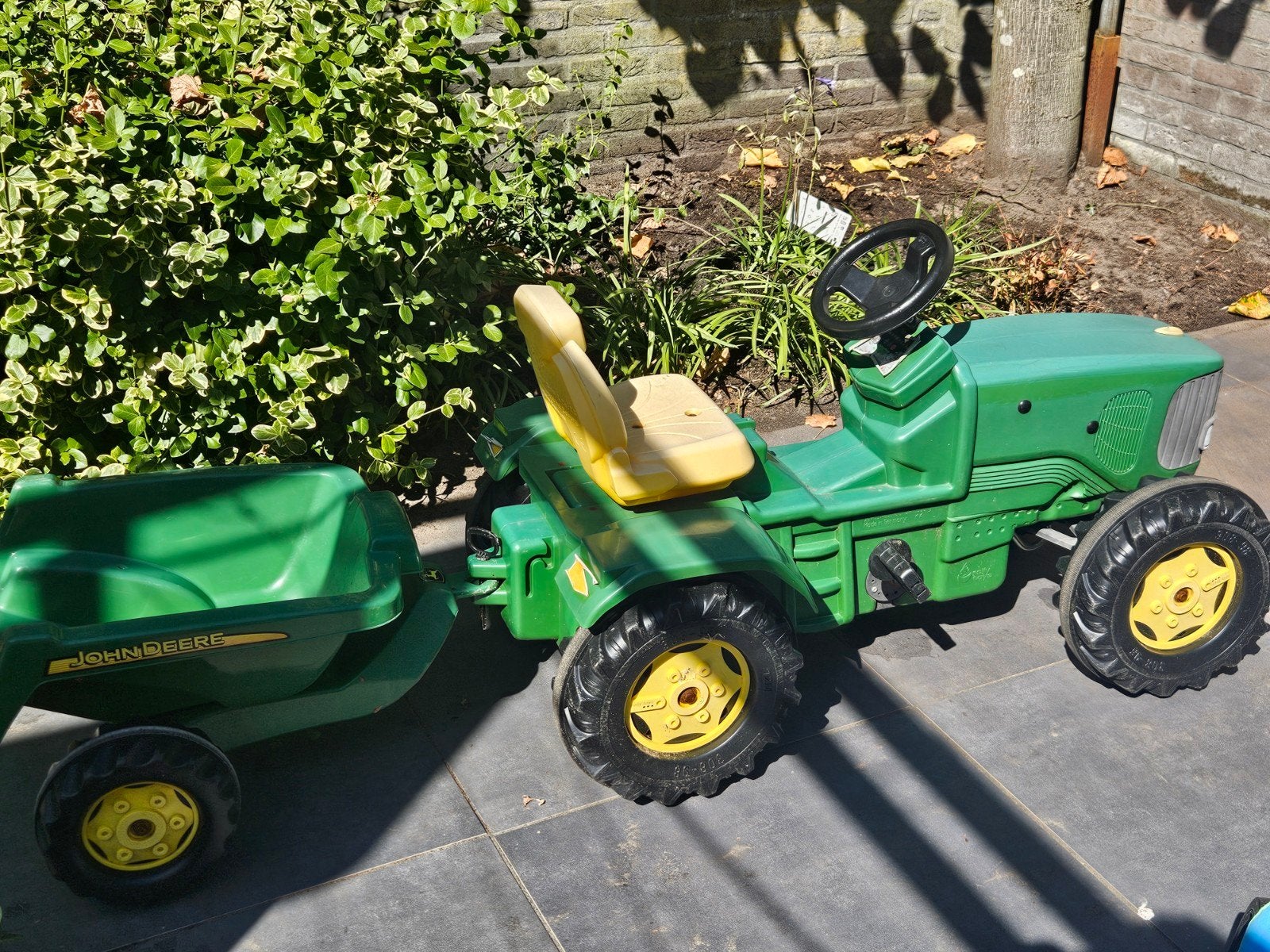 John Deere speelgoedtractor met aanhangwagen, Ophalen, Gebruikt, Trapvoertuig