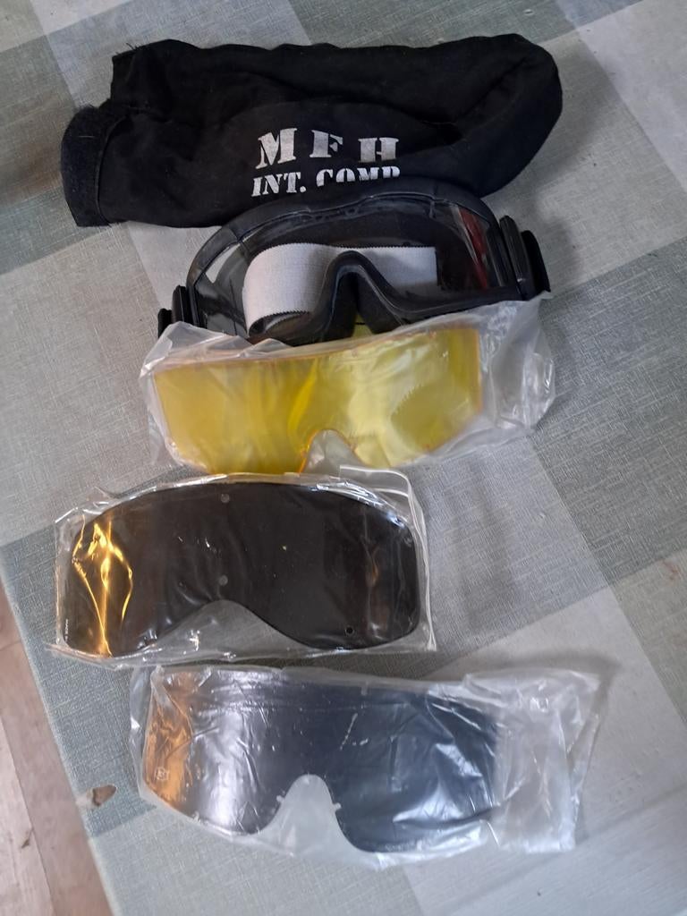 MFH INT. COMP. Tactische bril met 3 verwisselbare lenzen, Ophalen of Verzenden, Zo goed als nieuw