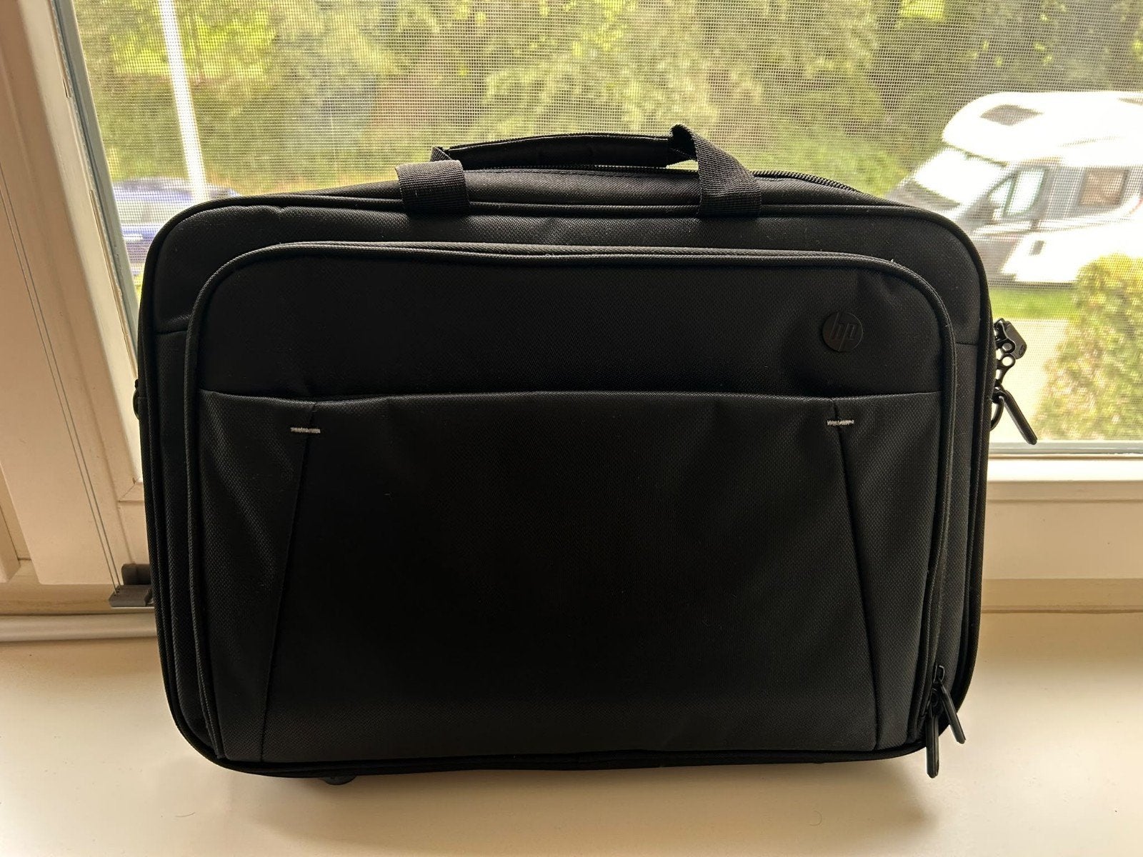 HP Laptoptas 15,6 inch - Nieuw met veel opbergruimte, Computers en Software, 15 inch, Ophalen of Verzenden, Meerdere vakken, Zwart