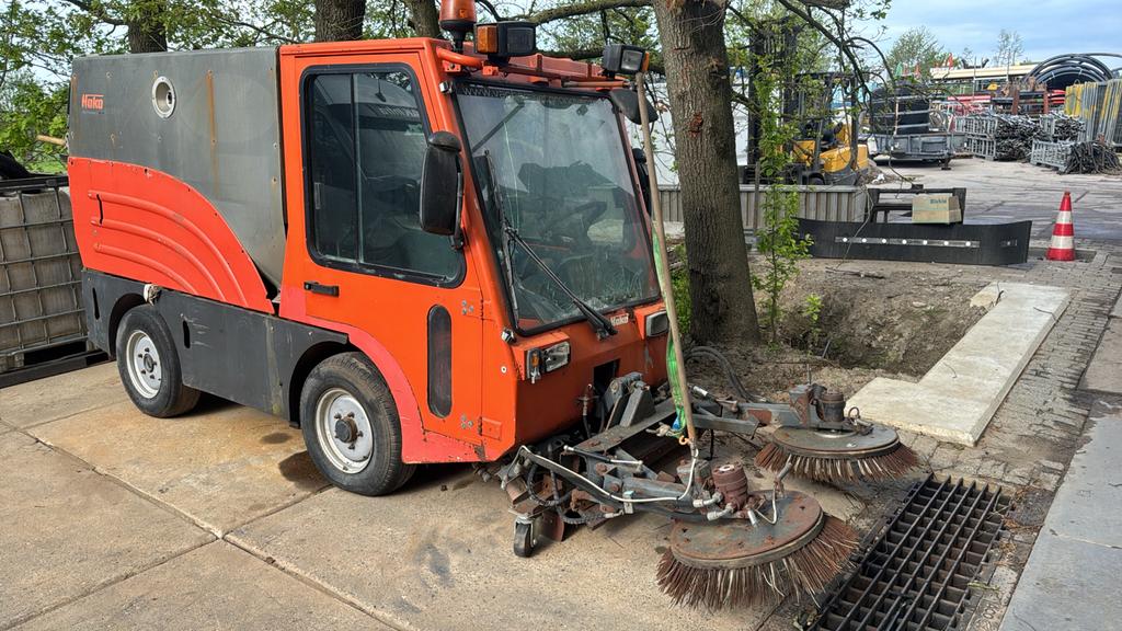 Hako Citymaster 1800 TDI Veegmachine / Werktuigdrager (defec, Ophalen of Verzenden