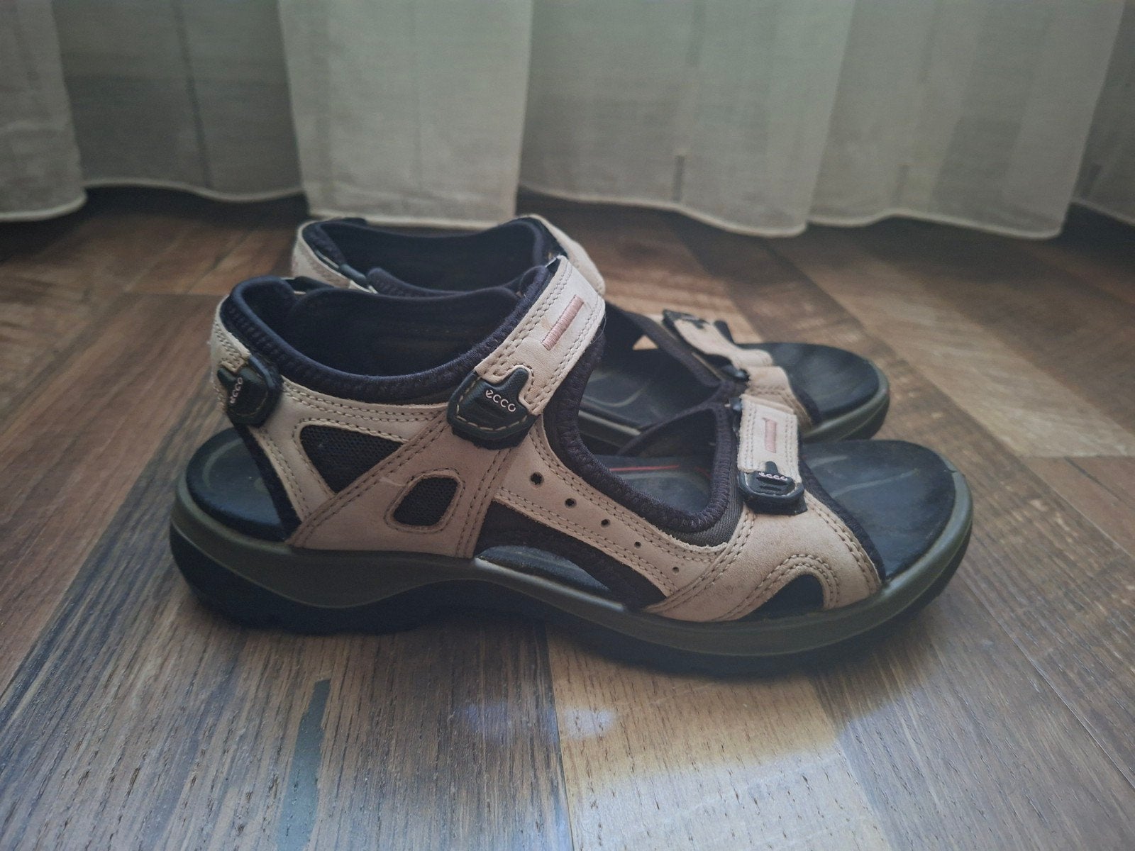 Ecco Maat 41, Kleding | Dames, Overige kleuren, Zo goed als nieuw, Sandalen of Muiltjes, Ophalen of Verzenden