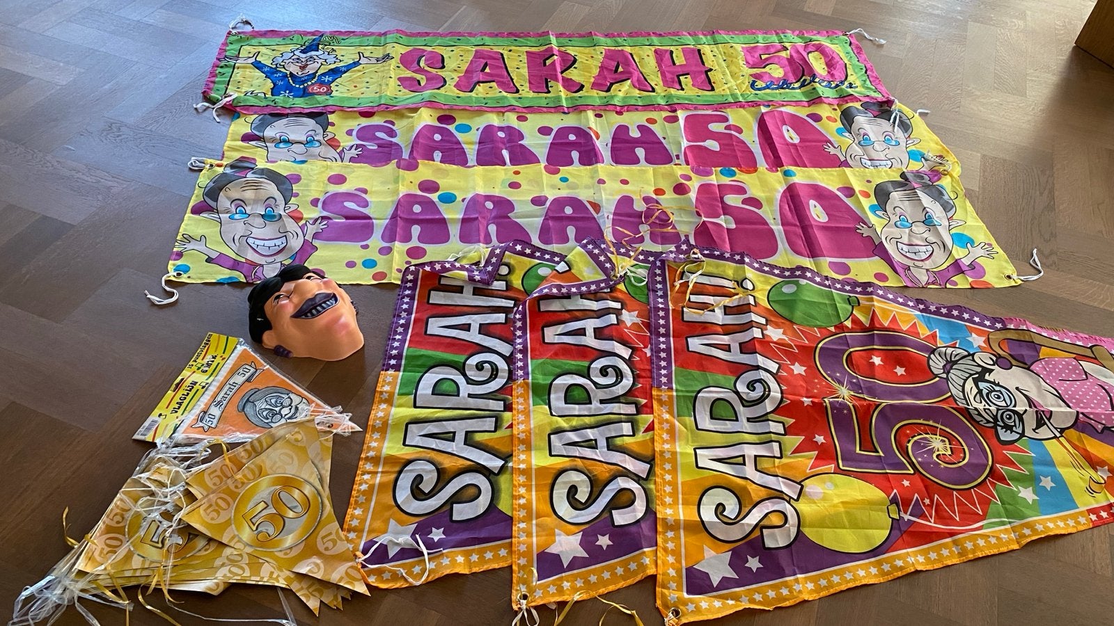 Sarah 50 jaar feestpakket: slingers, vlaggenlijn en masker, Ophalen, Zo goed als nieuw, Versiering, Abraham of Sarah