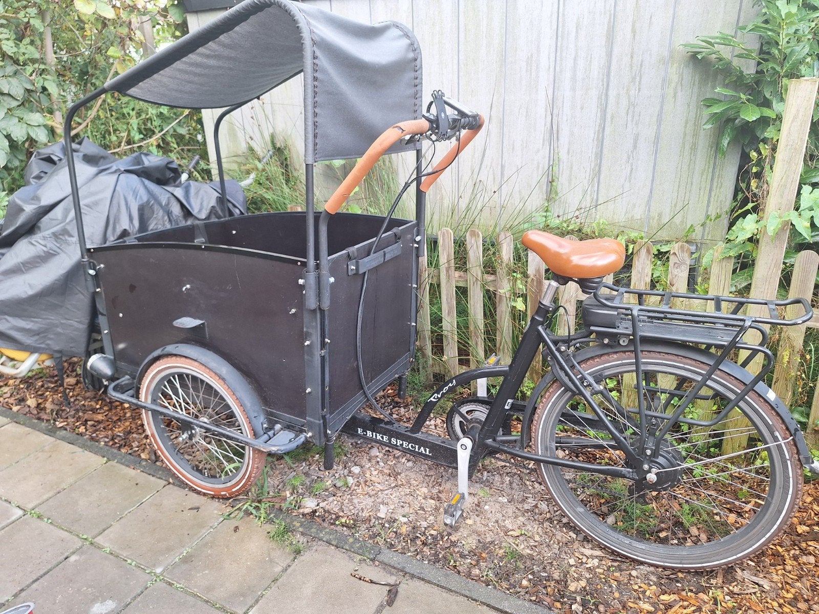 Voque E-Bike Special Bakfiets met huif en elektrische onders, Overige merken, Ophalen of Verzenden, Zo goed als nieuw, 2 kinderen