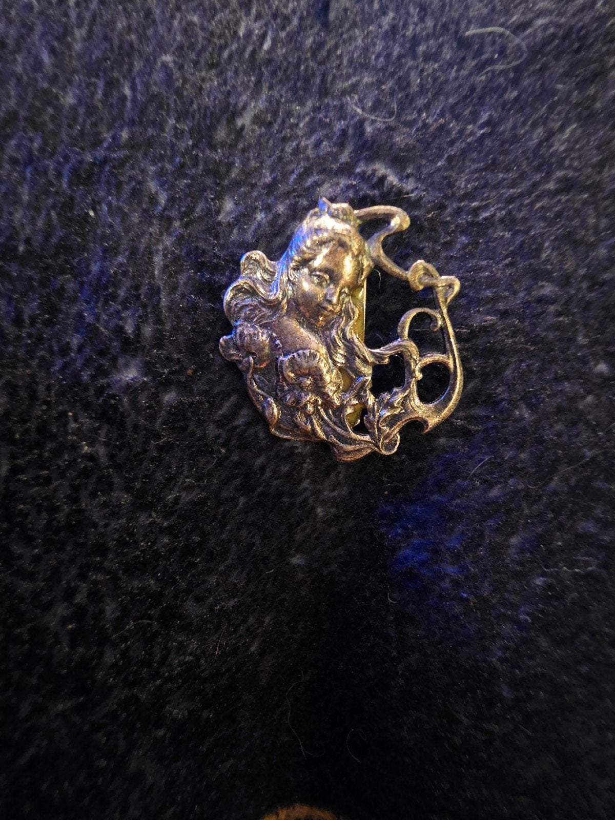Art Nouveau Zilveren Broche - Dame met Bloemen, Ophalen of Verzenden, Zo goed als nieuw, Zilver, Zilver