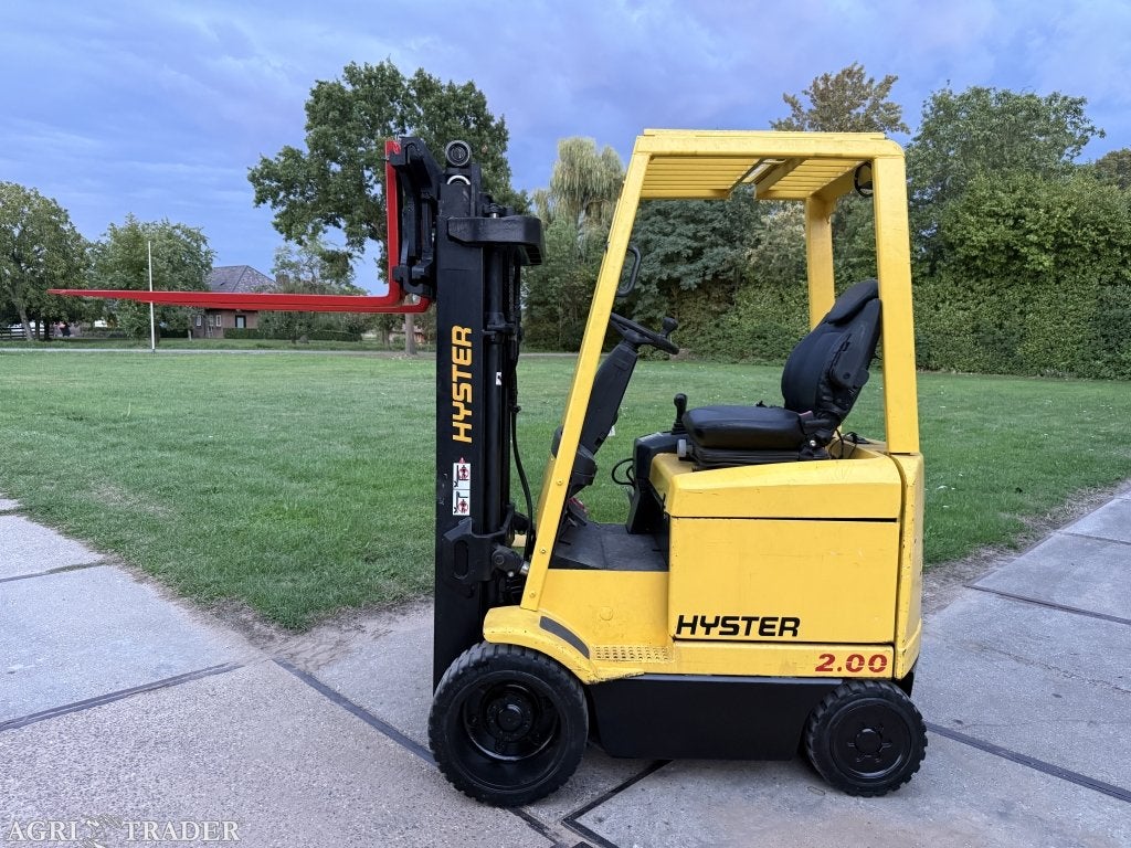 Compacte Hyster 2 tonner elektrisch triplo freelift Sideshif