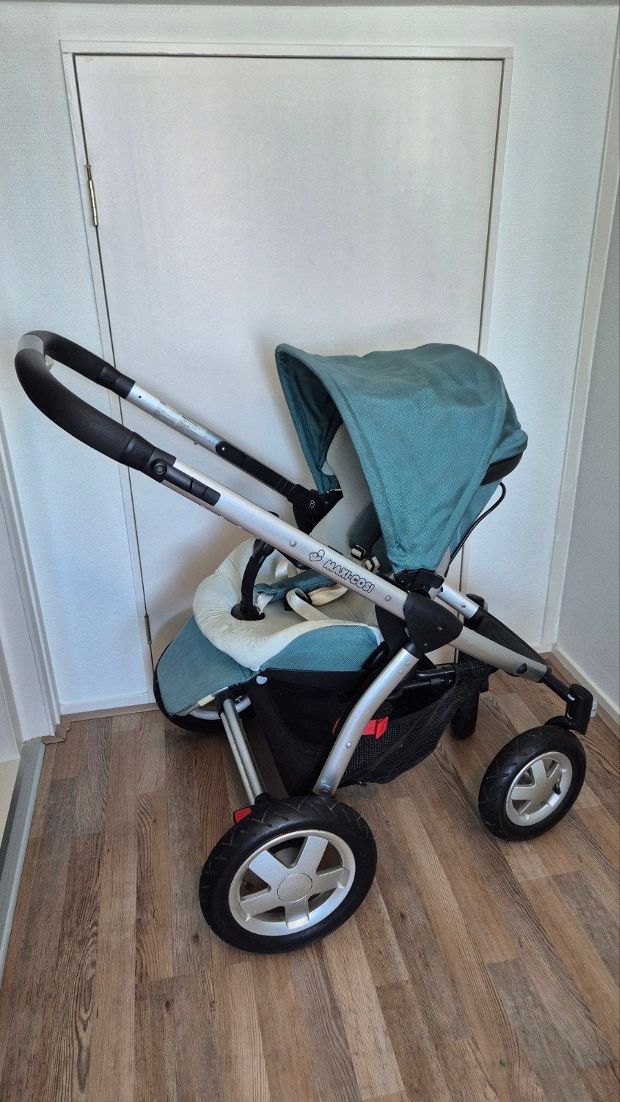 Maxi-Cosi Mura 4 Combiwagen met reiswieg, zitje, accessoires, Kinderen en Baby's, Kinderwagens en Combinaties, Ophalen, Gebruikt