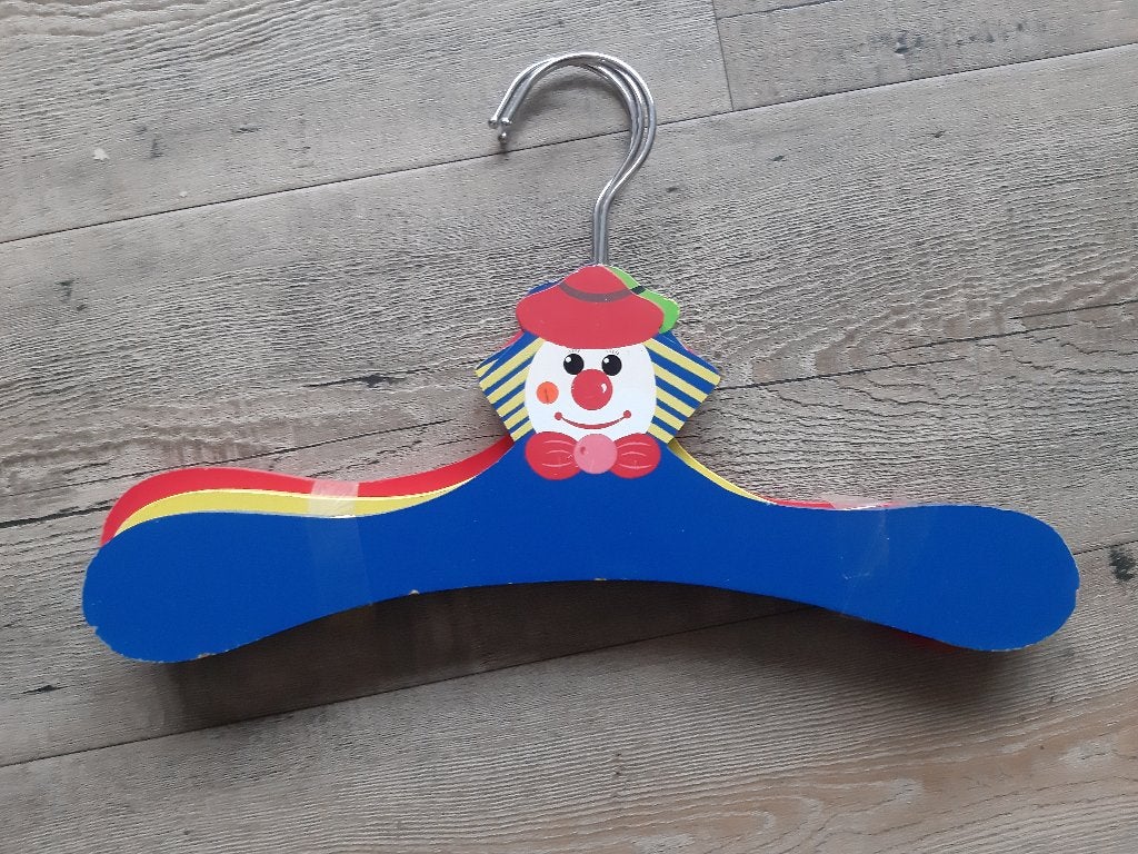 3 houten kinder hangers, Ophalen, Zo goed als nieuw, Hout, Kinderen
