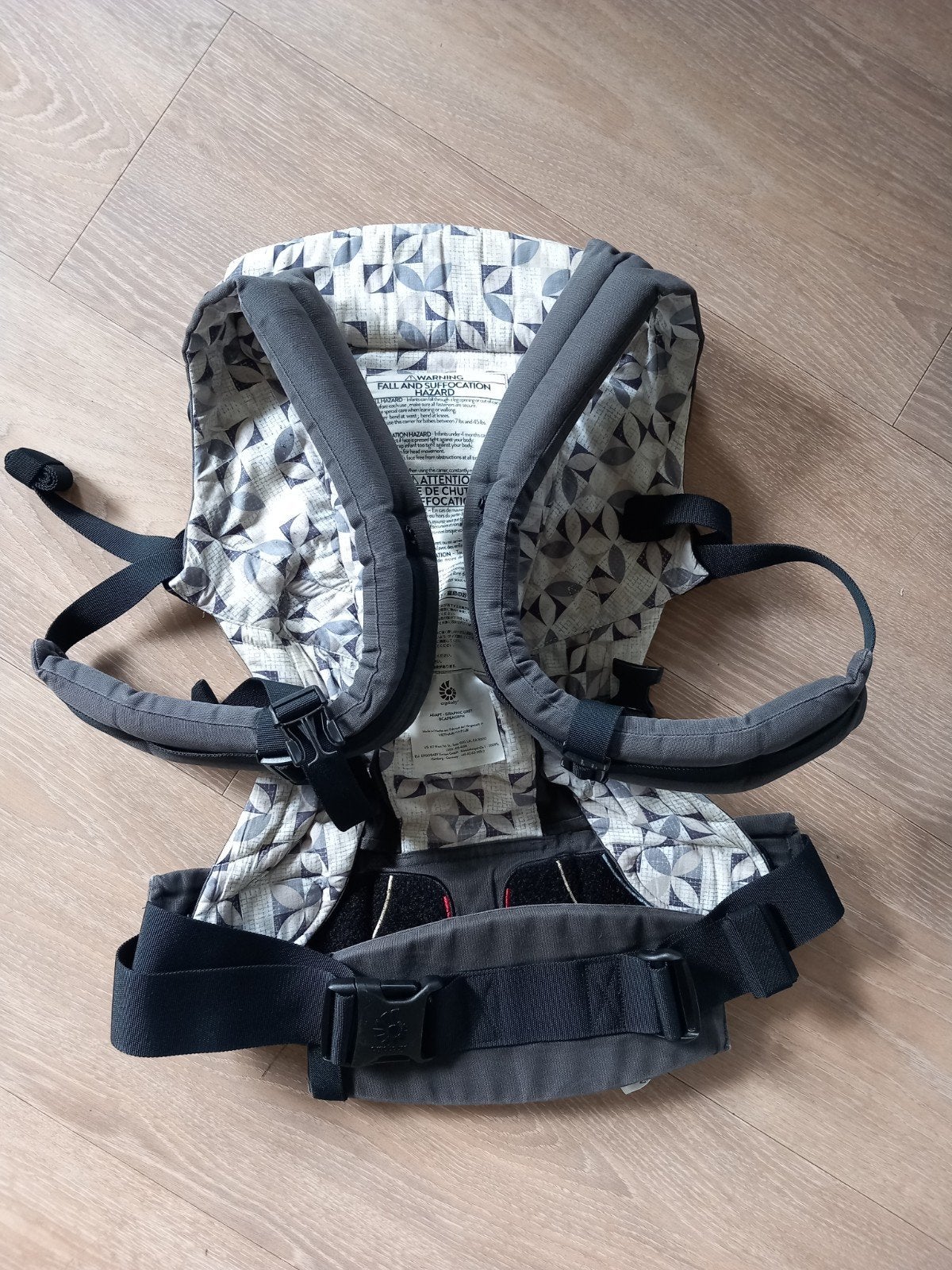 draagzak Ergobaby adapt - 3 posities - kleur graffic grey, Gebruikt, Buik, Rug of Zij, Draagzak, Ophalen