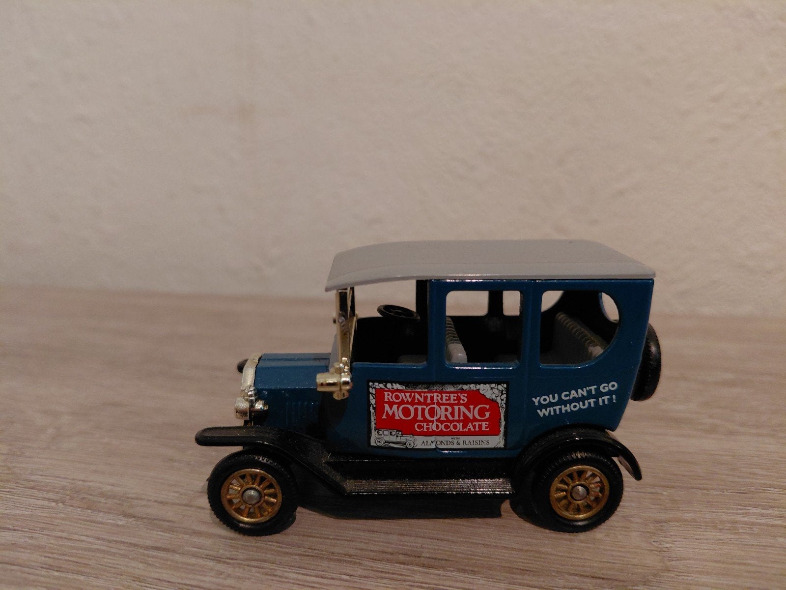 'Rowntree's Motoring Chocolate' Corgi Ford T, Verzenden, Groter dan 1:32, Auto, Overige merken