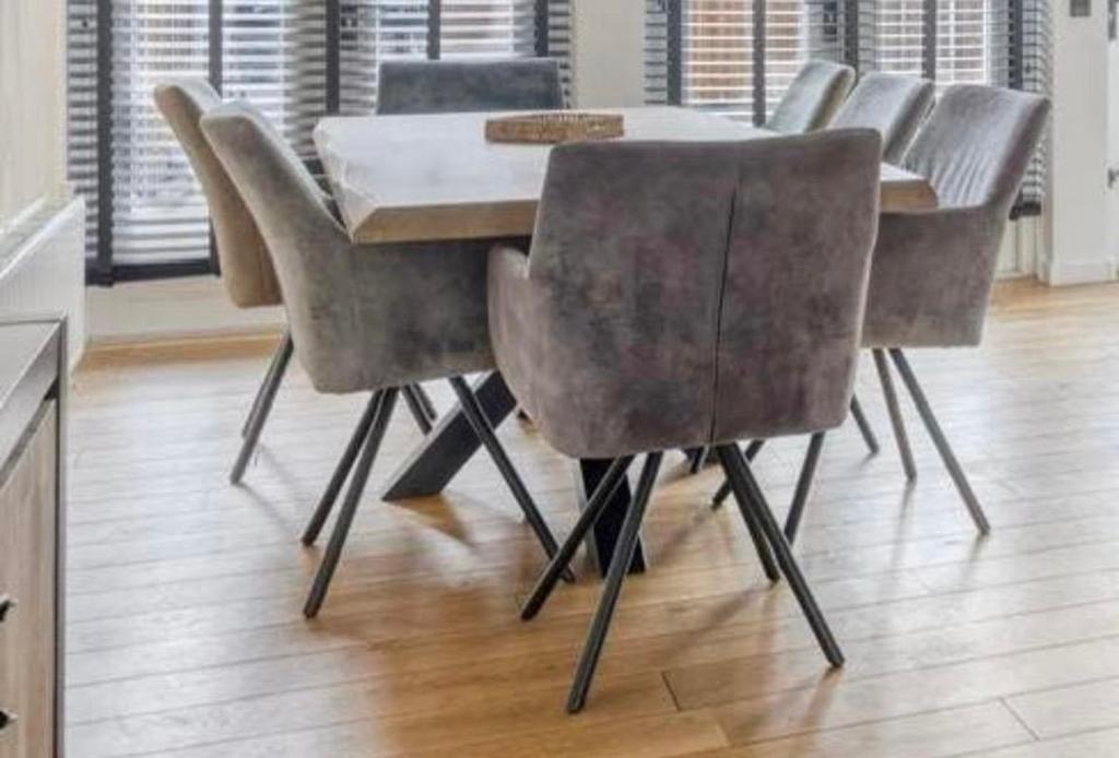 Vigio adore eetstoelen 7 stuks, Huis en Inrichting, Stoelen, Zo goed als nieuw, Vijf, Zes of meer stoelen, Ophalen