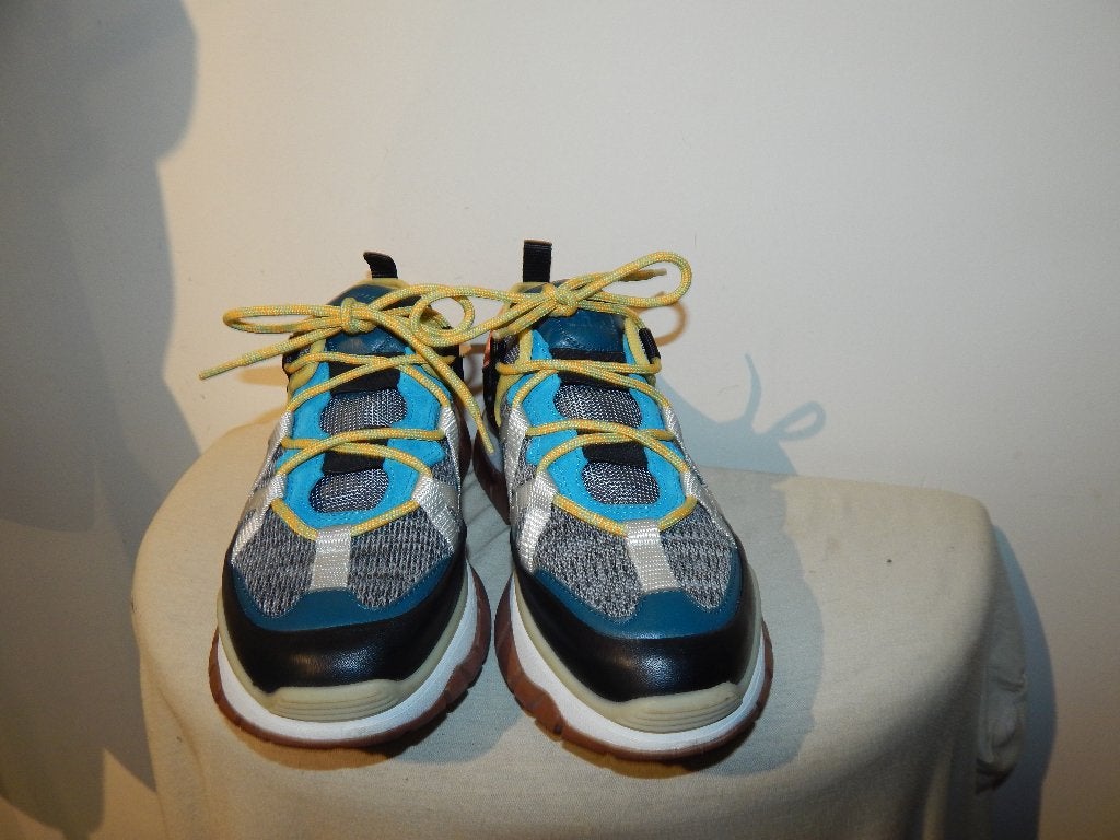 Chloe stoere sneakers kleuren veters zeer goede staat 39, Kleding | Dames, Overige kleuren, Verzenden, Chloe, Sneakers of Gympen