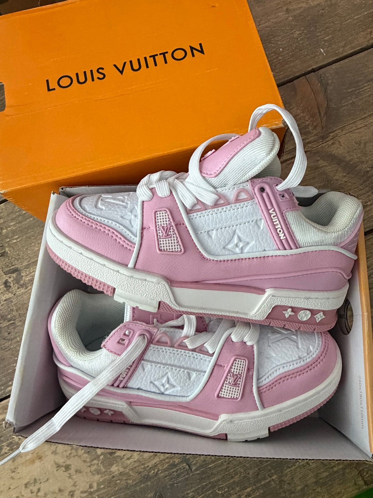 Louis Vuitton kindersneakers roze/wit - Maat 31, Ophalen of Verzenden, Nieuw, Meisje, Sportschoenen