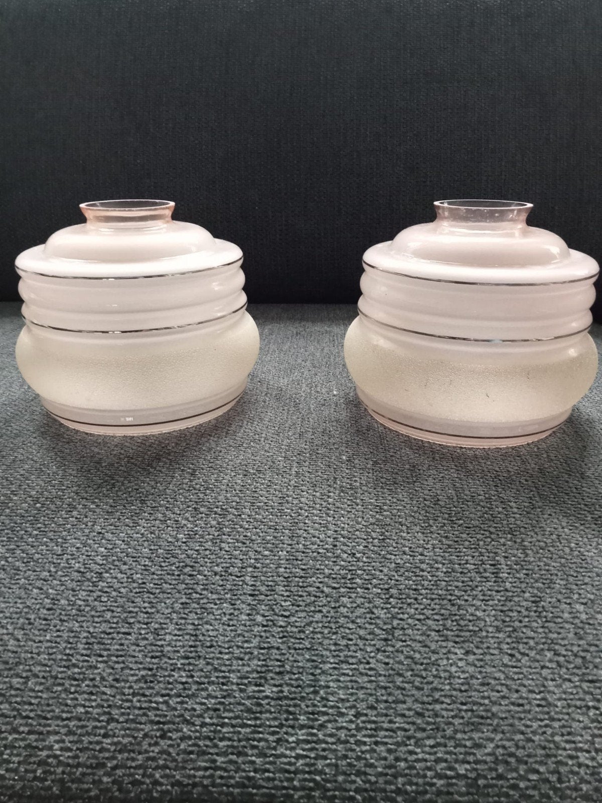 2 vintage glazen lampekapjes Art Deco, Ophalen, Zo goed als nieuw