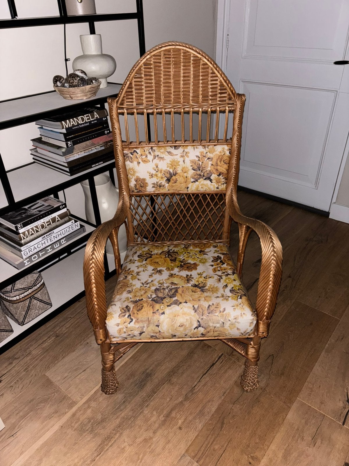Rohe Rotan Vintage stoel in zeer goede staat, Ophalen, Zo goed als nieuw, Bruin, Eén