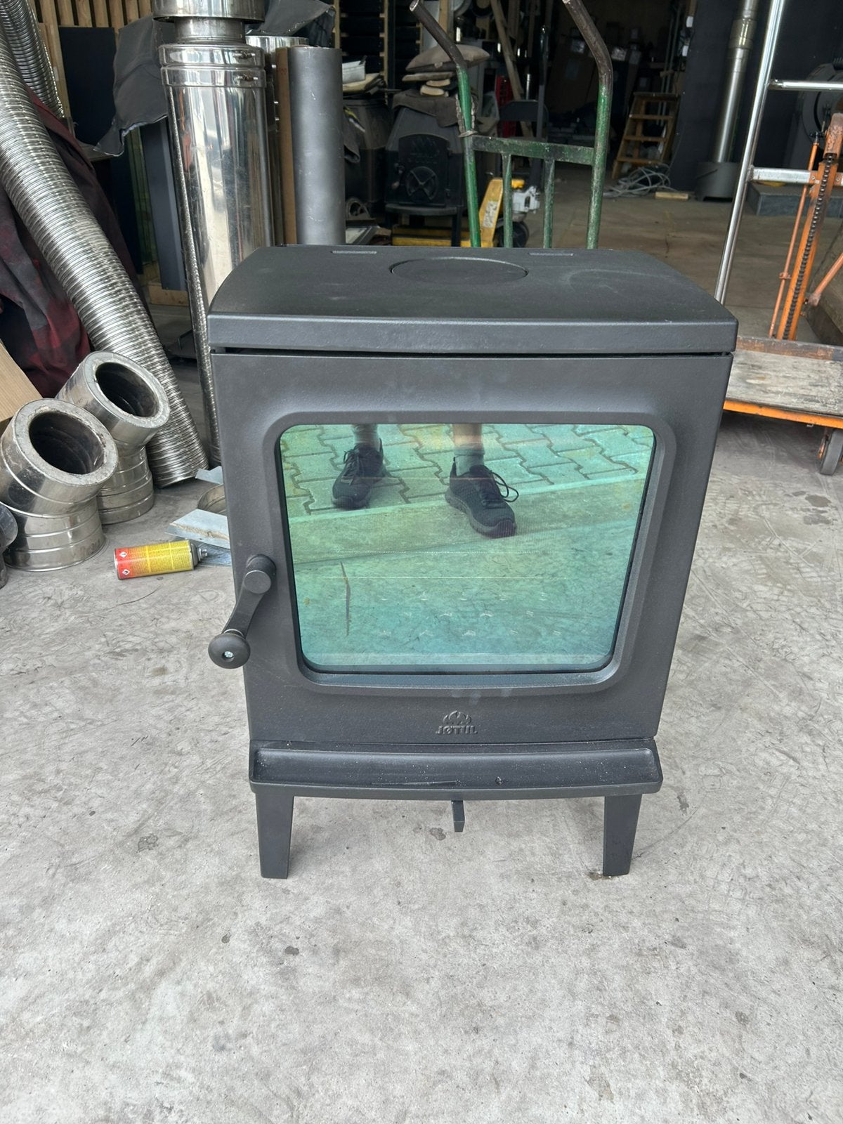 Jotul 205 houtkachel 3 maanden oud, Ophalen, Houtkachel, Zo goed als nieuw, Vrijstaand