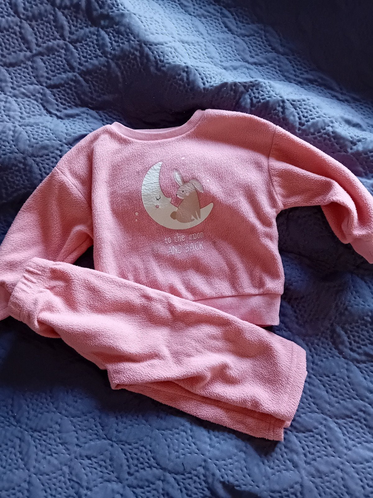 Kiabi fleece pyjama konijn en maan - maat 80, Kiabi, Nacht- of Onderkleding, Gebruikt, Meisje