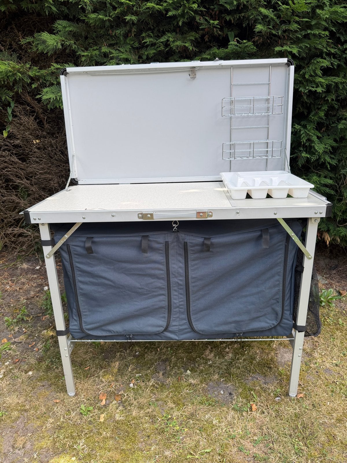 Opvouwbare campingkeuken met opbergruimte en wasbak, Ophalen, Zo goed als nieuw
