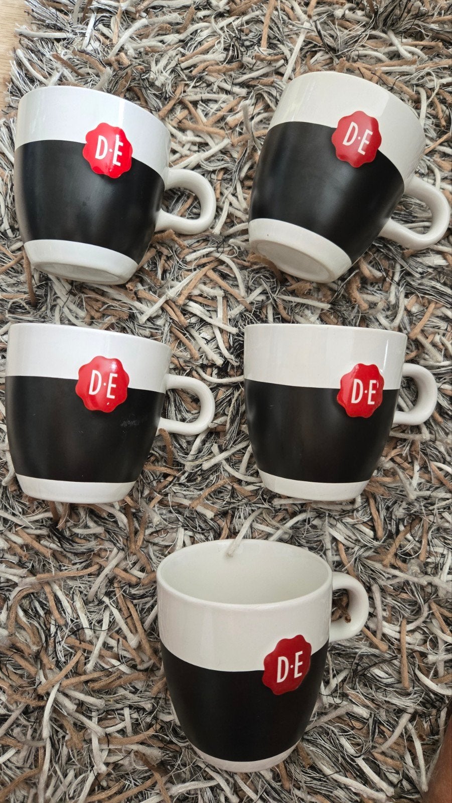Douwe egberts cappuccino mokken 5 stks, Huis en Inrichting, Ophalen of Verzenden, Zo goed als nieuw, Overige stijlen, Kop(pen) en/of Schotel(s)