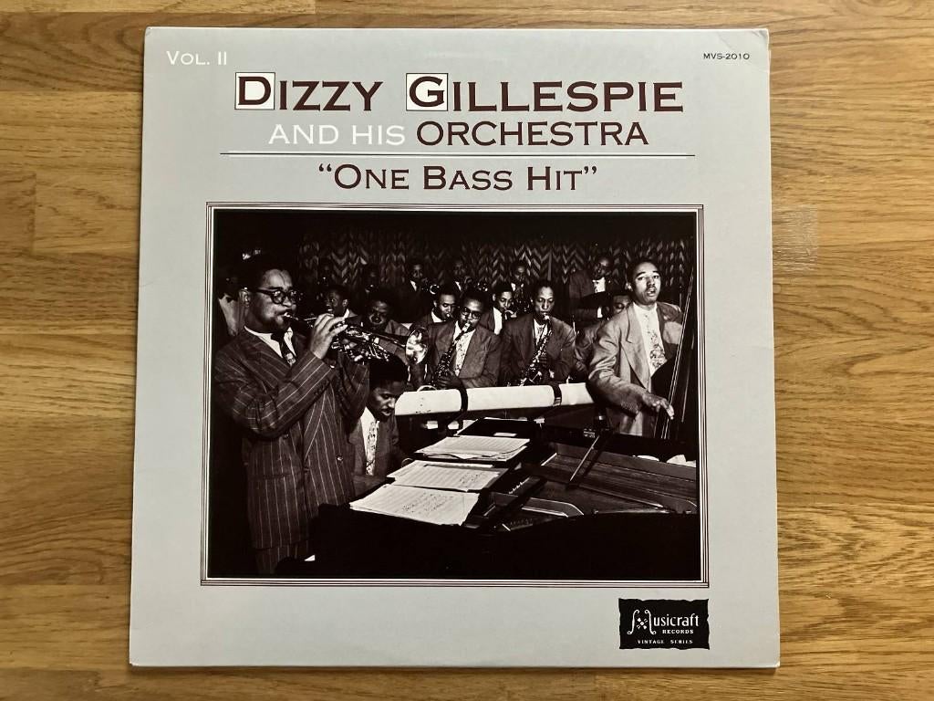 Dizzy Gillespie And His Orchestra / One Bass Hit, Ophalen of Verzenden, Zo goed als nieuw, 12 inch, Jazz