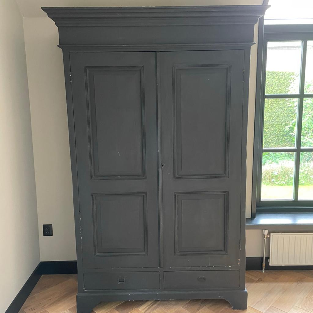 Prachtige massief houten, stevige, antieke kast! Nu €350,-, Antiek en Kunst, Antiek | Meubels | Kasten, Ophalen