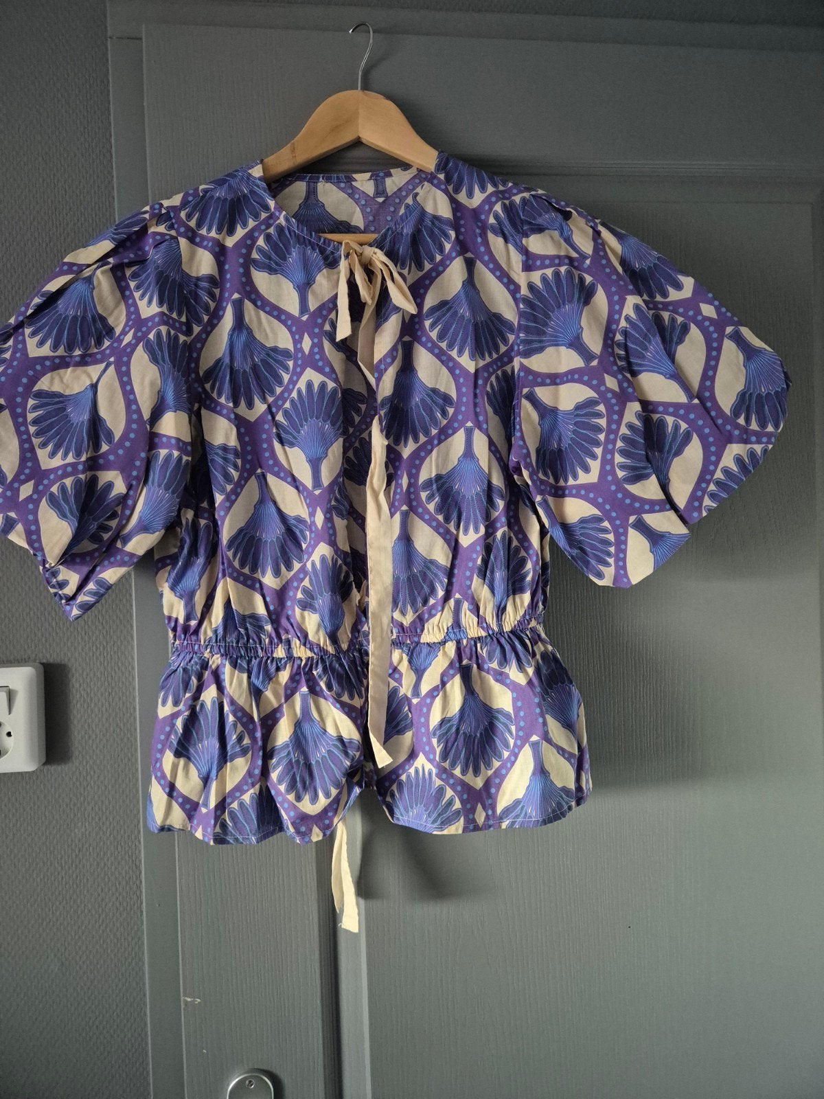 Nieuwe Shoeby blouse met strikjes en print, maat M, Maat 38/40 (M), Paars, Nieuw, Ophalen of Verzenden
