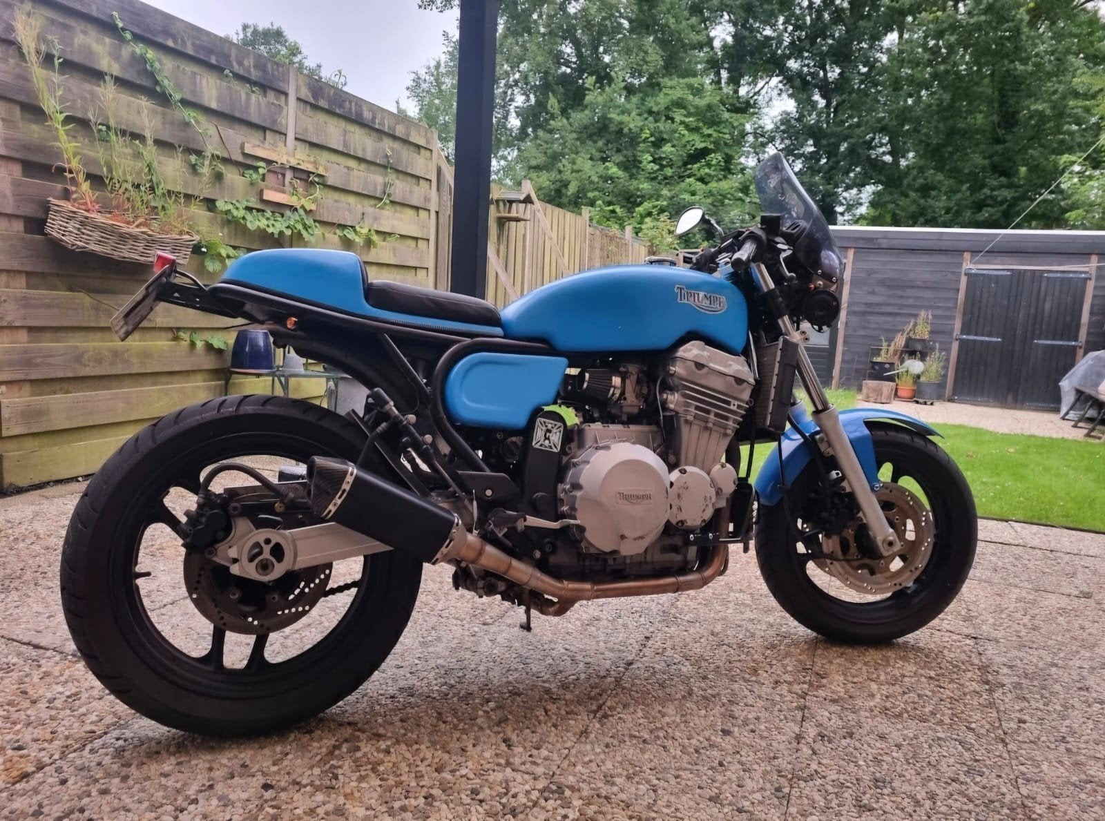 Triumph Hinkley Triples 900 caferacer, Particulier, Naked bike