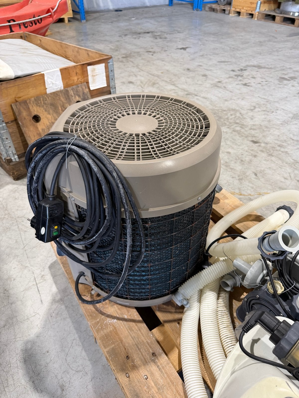 Zwembad warmtepomp, zoutwatersysteem, zandfilter en pomp, Ophalen, Gebruikt, Verwarming