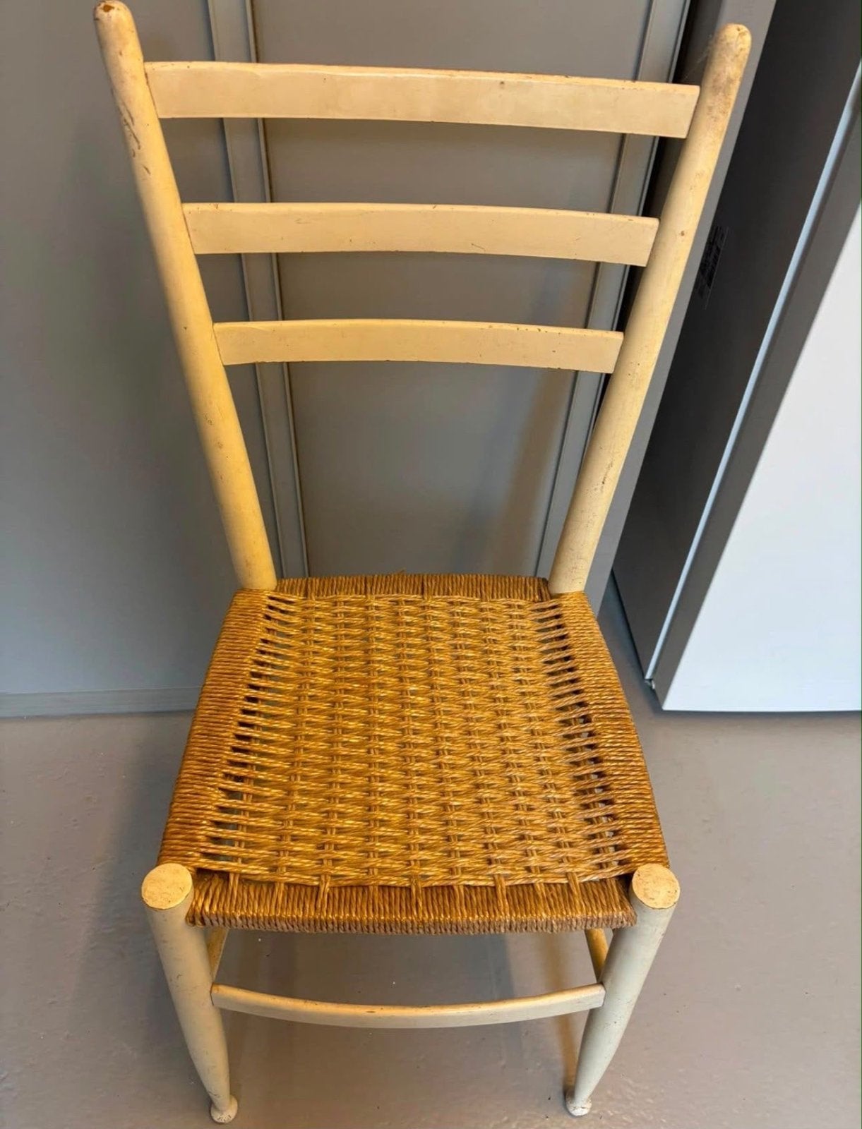 Vintage houten stoel met rieten zitting, Ophalen