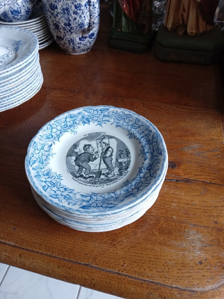 bordjes van GIEN uit Frankrijk met iedere andere karikatuur, Antiek en Kunst, Antiek | Servies los, Ophalen of Verzenden