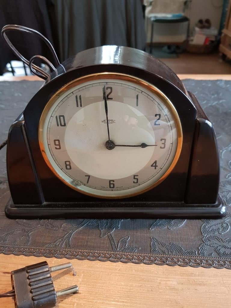 Vintage Metamec elektrische klok - Made in England, Antiek en Kunst, Antiek | Klokken, Ophalen of Verzenden