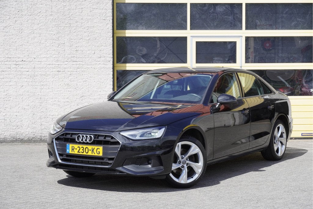 Audi A4 Limousine 35 TFSI 150PK! Automaat Pro Line BJ2022 |, Auto's, Audi, Stof, Gebruikt, 4 cilinders, 1984 cc