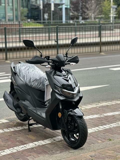 SYM JET 4 RX 2026 EURO 5+ INCLUSIEF KETTINGSLOT ART 4, Nieuw, 50 cc, SYM