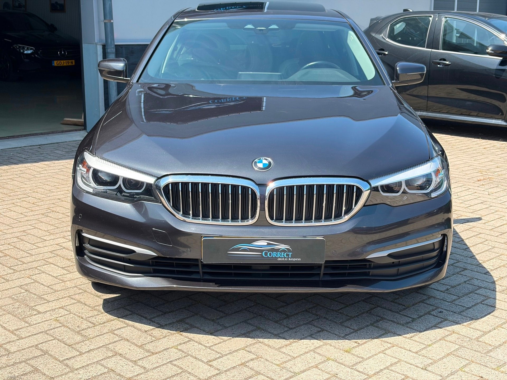 BMW 5-serie 530i xDrive High Executive|Schuifdak|Memory|Trek, Automaat, 1998 cc, Gebruikt, Euro 6