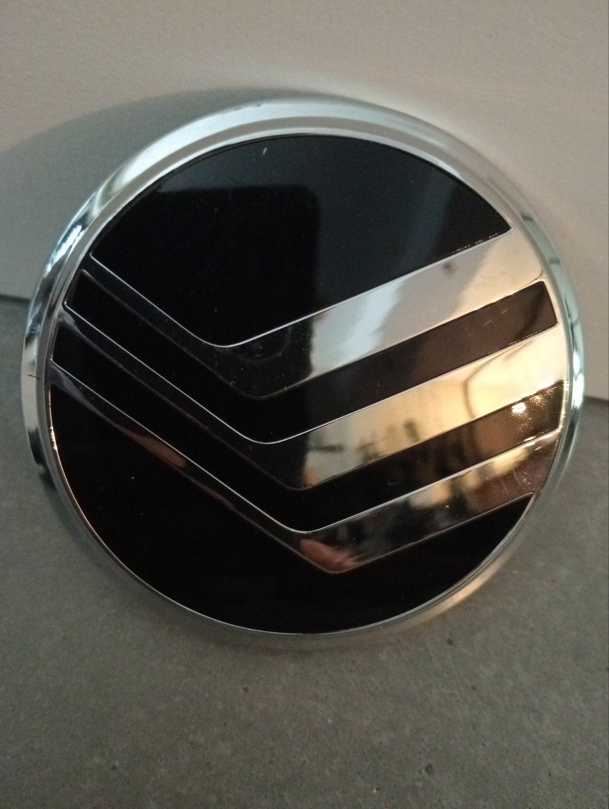 Middenconsole embleem/logo voor auto, Ophalen of Verzenden, Gebruikt, Universele onderdelen