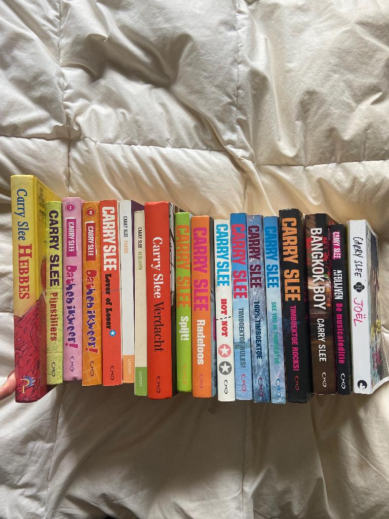 Carry Slee boeken 18 stuks, Boeken, Kinderboeken | Jeugd | 13 jaar en ouder, Gelezen, Fictie, Ophalen of Verzenden