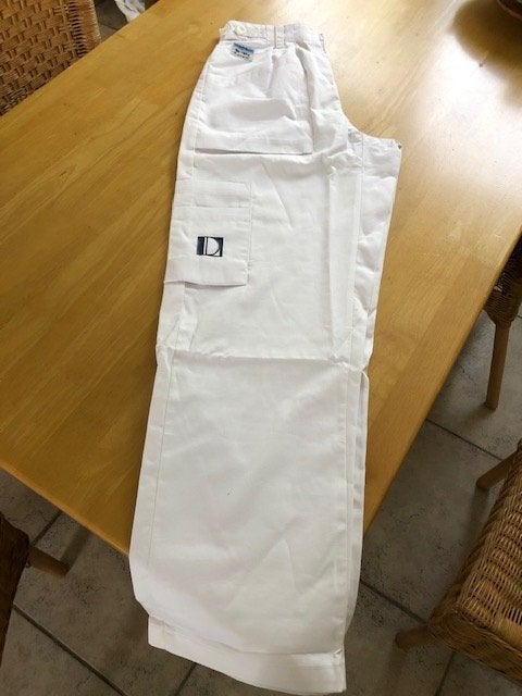 Te koop nieuwe witte werk broek verpleging of thuiszorg, Ophalen, Nieuw
