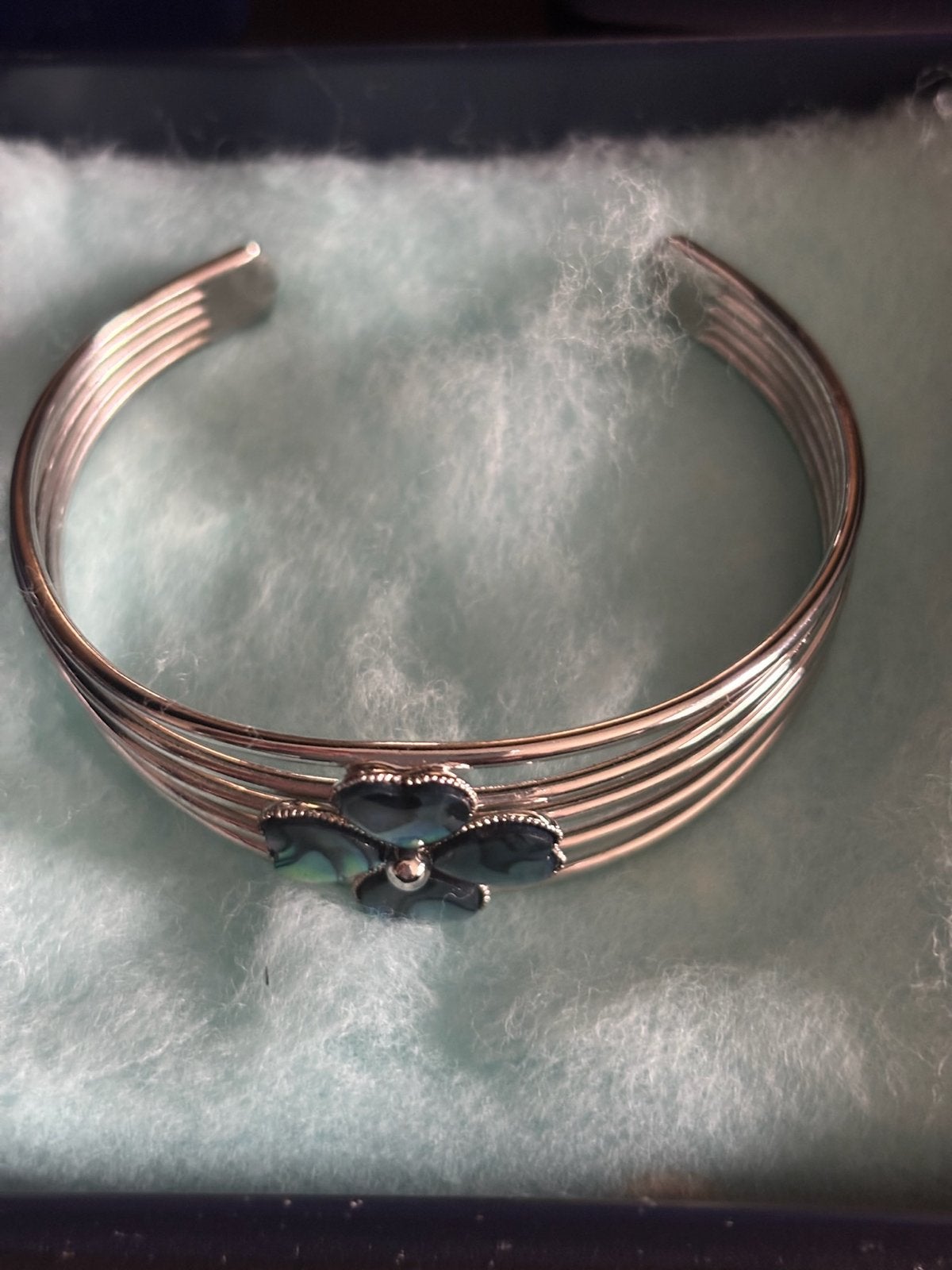 Sieradenset met klavertje vier: armband, ketting, oorbellen, Overige materialen, Ophalen of Verzenden, Zo goed als nieuw, Met bedels of kralen
