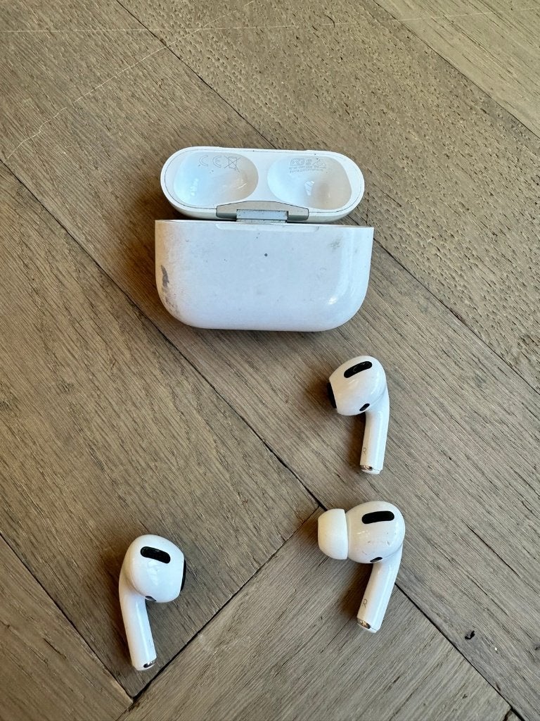 AirPod Pro links (1e generatie) – los oortje, Telecommunicatie, Gebruikt, In gehoorgang (in-ear), Bluetooth, Ophalen of Verzenden