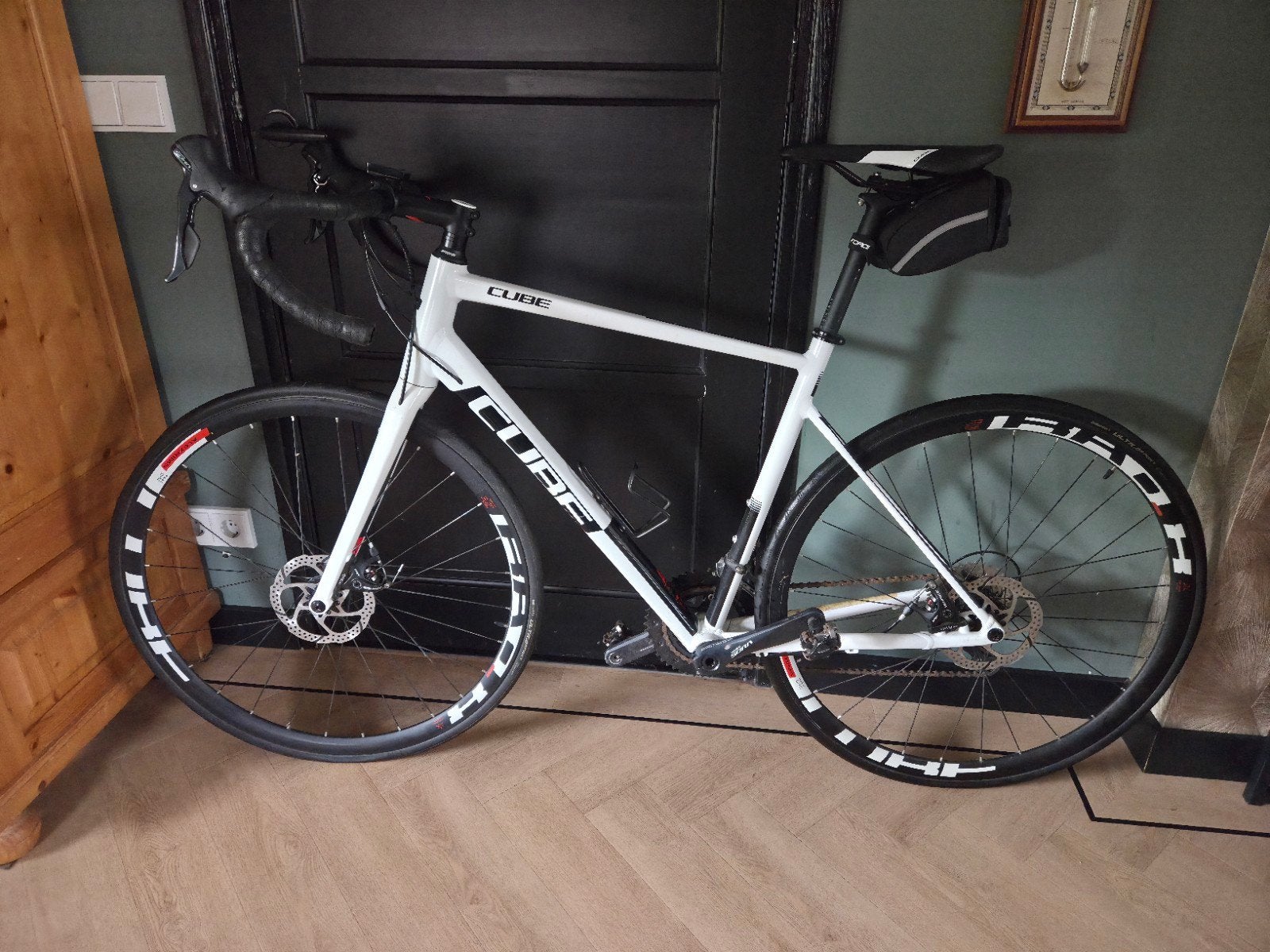 Nette Cube racefiets met toebehoren - Zo goed als nieuw, Aluminium, Zo goed als nieuw, Meer dan 20 versnellingen, Schijfrem
