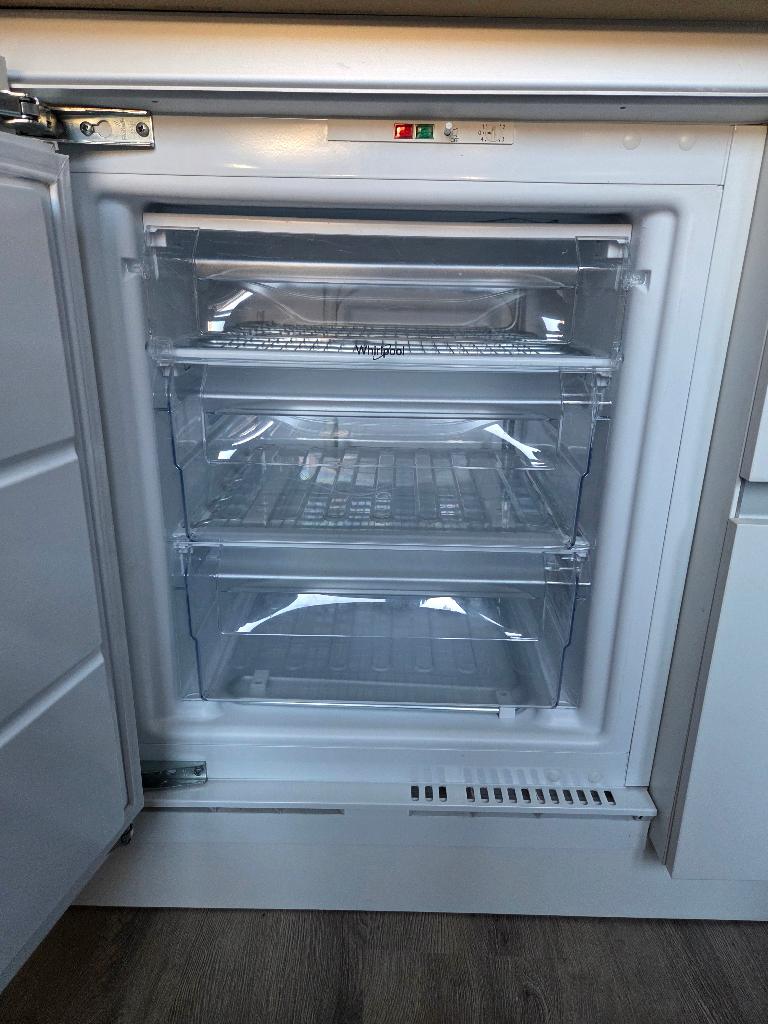 Inbouw vriezer, Witgoed en Apparatuur, Vriezers en Diepvrieskisten, Gebruikt, Minder dan 60 cm, Inbouw, Ophalen