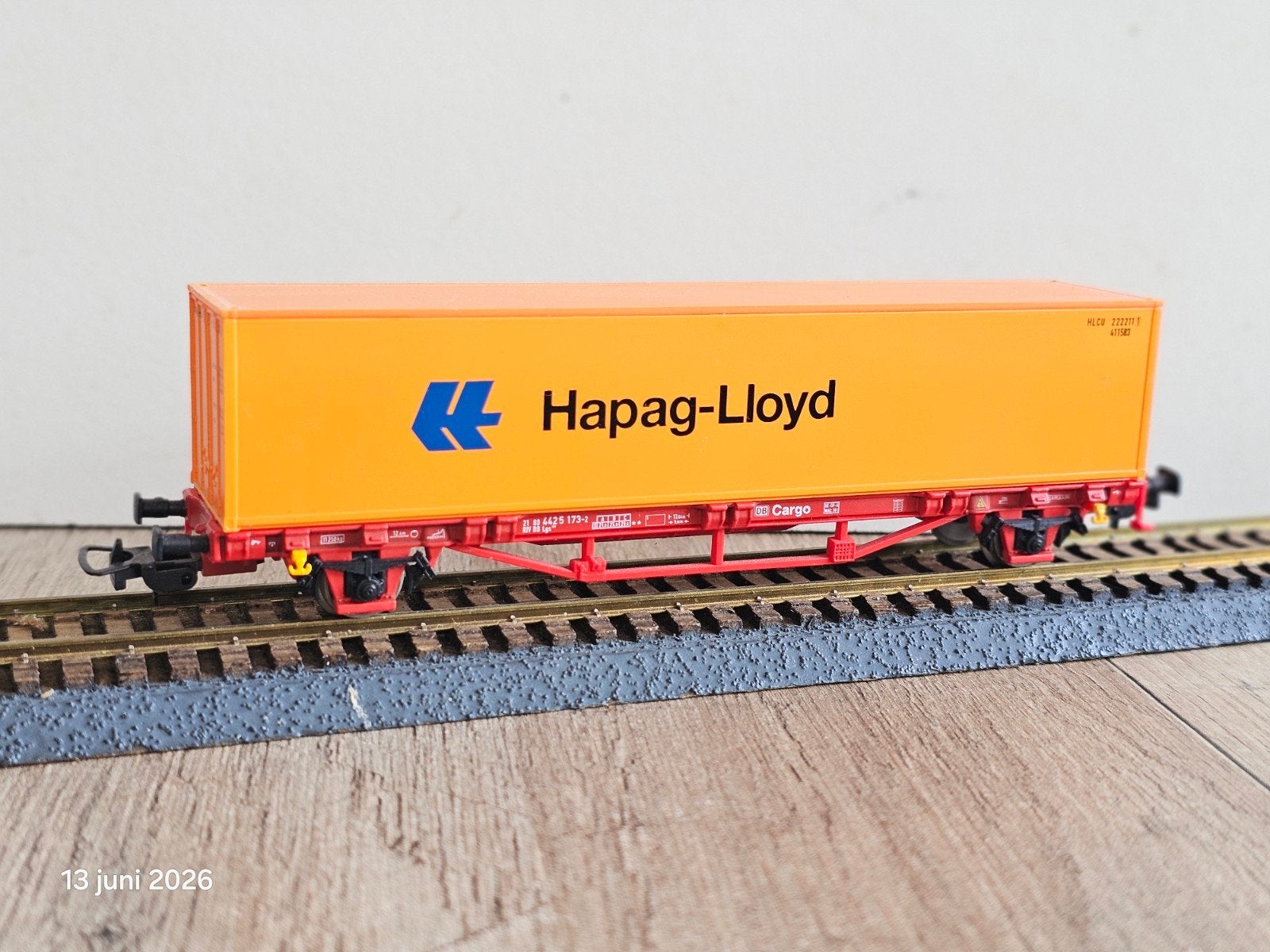 Fraaie Piko Hapag-Lloyd containerwagon in top staat, Verzamelen, Spoorwegen en Tramwegen, Ophalen of Verzenden, Zo goed als nieuw