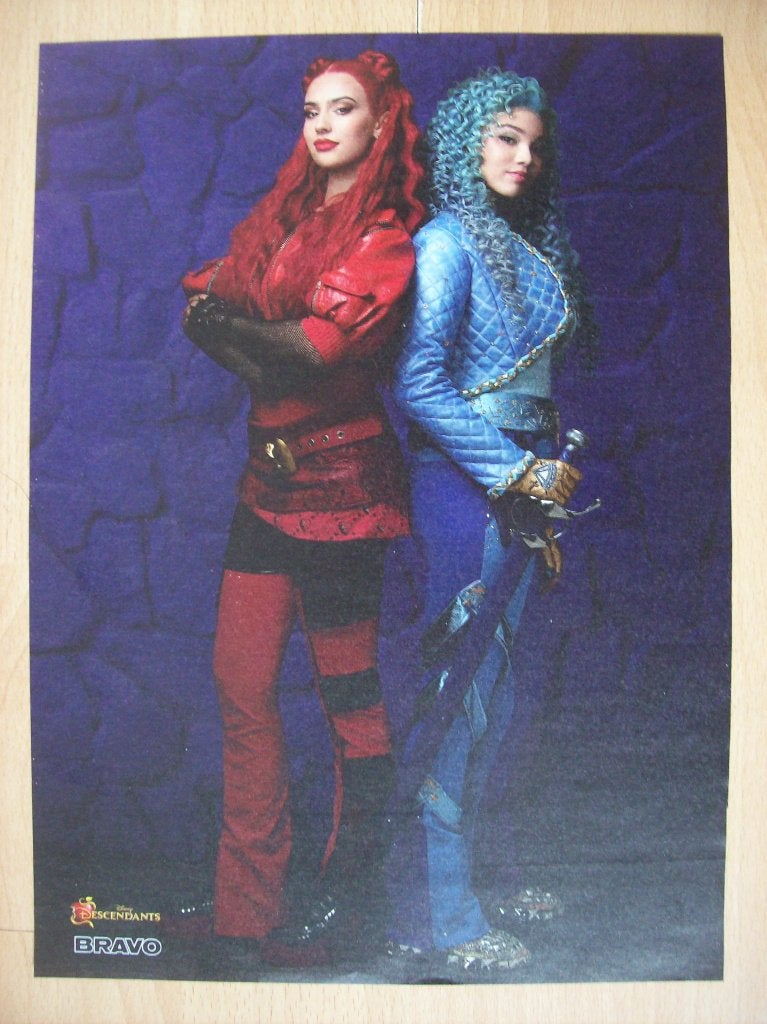 Descendants : The Rise of Red - Kylie Cantrall & Malia Baker, Ophalen of Verzenden, Nieuw, A4 of kleiner, Film en Tv