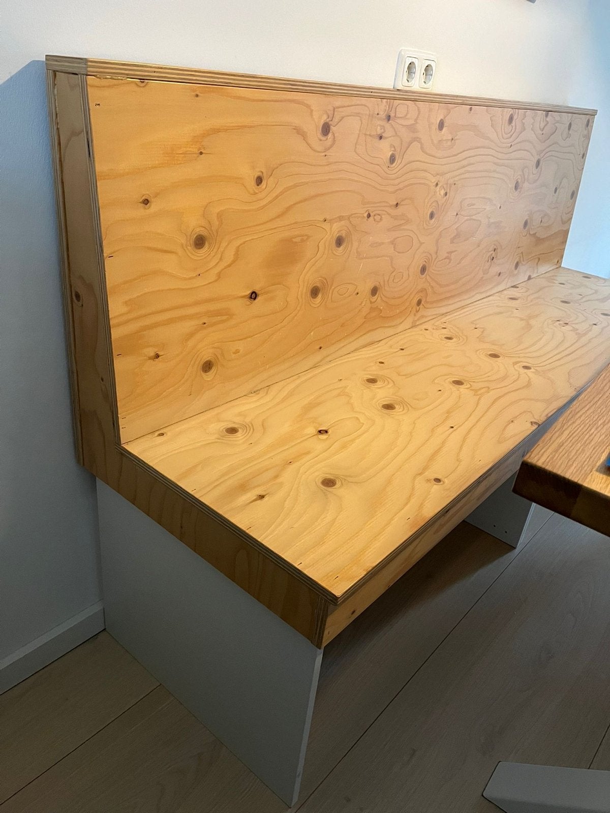 Zelfgemaakte bank met IKEA Stuva onderstel, Ophalen, Gebruikt, Twee, Wit