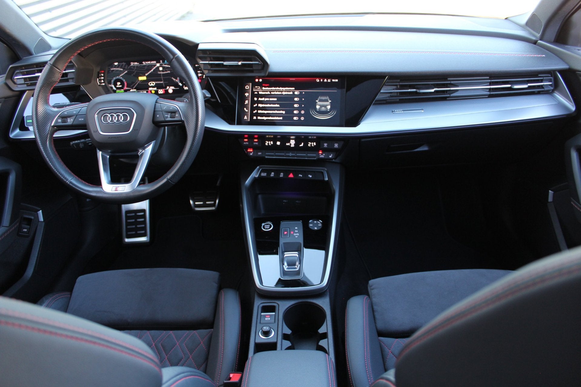 Audi A3 Sportback 35 TFSI 3x S-Line | Panoramadak | Sfeerver, Auto's, Dealer onderhouden, 1498 cc, 1295 kg, 4 cilinders