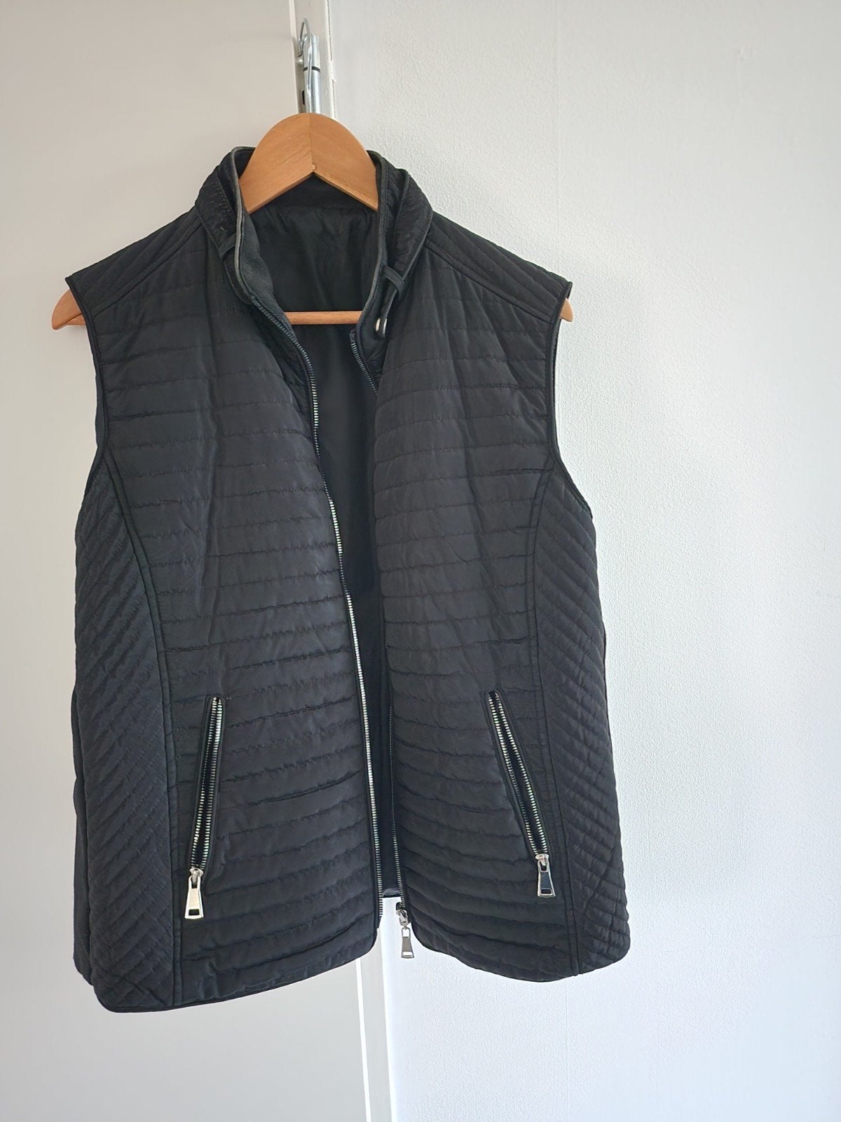 Dames bodywarmer met rekbare zijkanten, zwart, maat 44, Kleding | Dames, Ophalen of Verzenden, Zo goed als nieuw, Maat 42/44 (L)