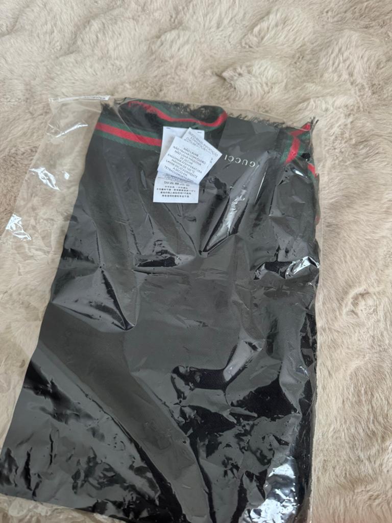 Nieuwe originele Gucci sjaal, Ophalen of Verzenden, Nieuw, Maat 38/40 (M), Sjaal