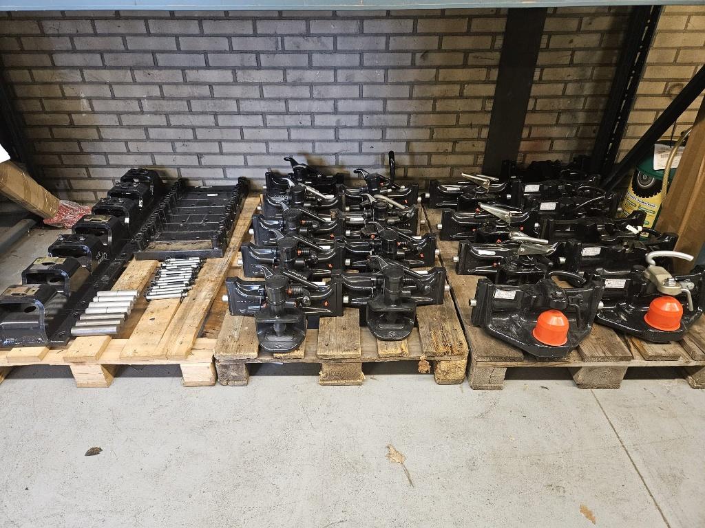 Diverse CNH Trekhaken, Ophalen, Gebruikt