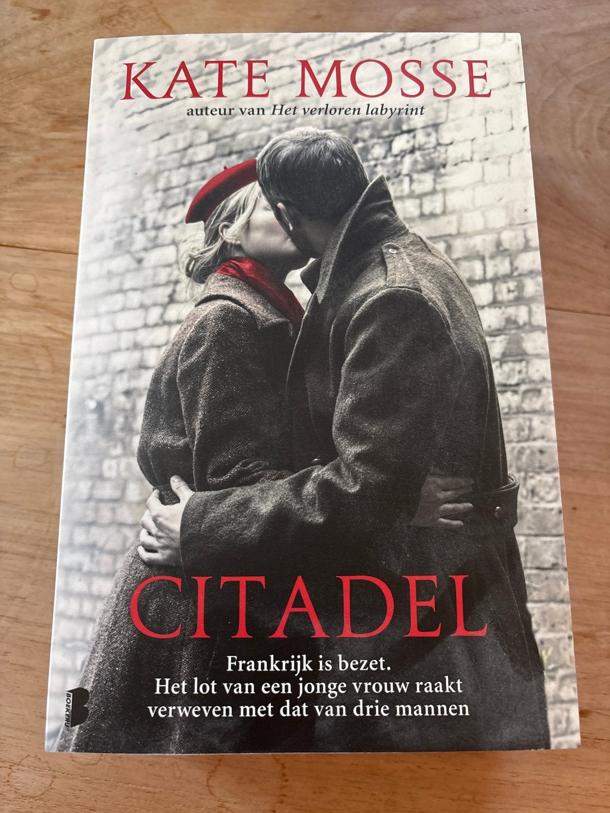 Citadel - Kate Mosse (auteur van Het verloren labyrint), Ophalen of Verzenden, Gelezen, Nederland