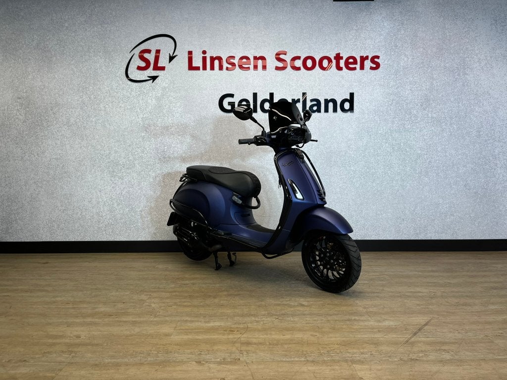 Vespa Sprint 45 km/h Custom Mat Paars 2023, Ophalen, Overige modellen, Maximaal 45 km/u, Zo goed als nieuw